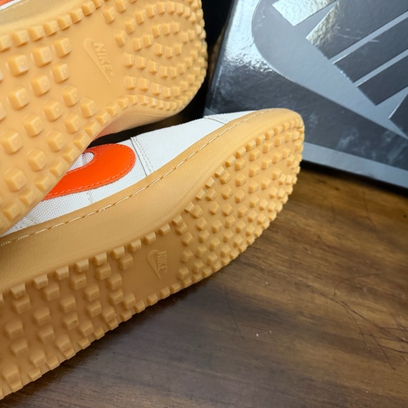 Nike Men's White and Orange Sneakers Nike field general brand new - Picture 8 of 9